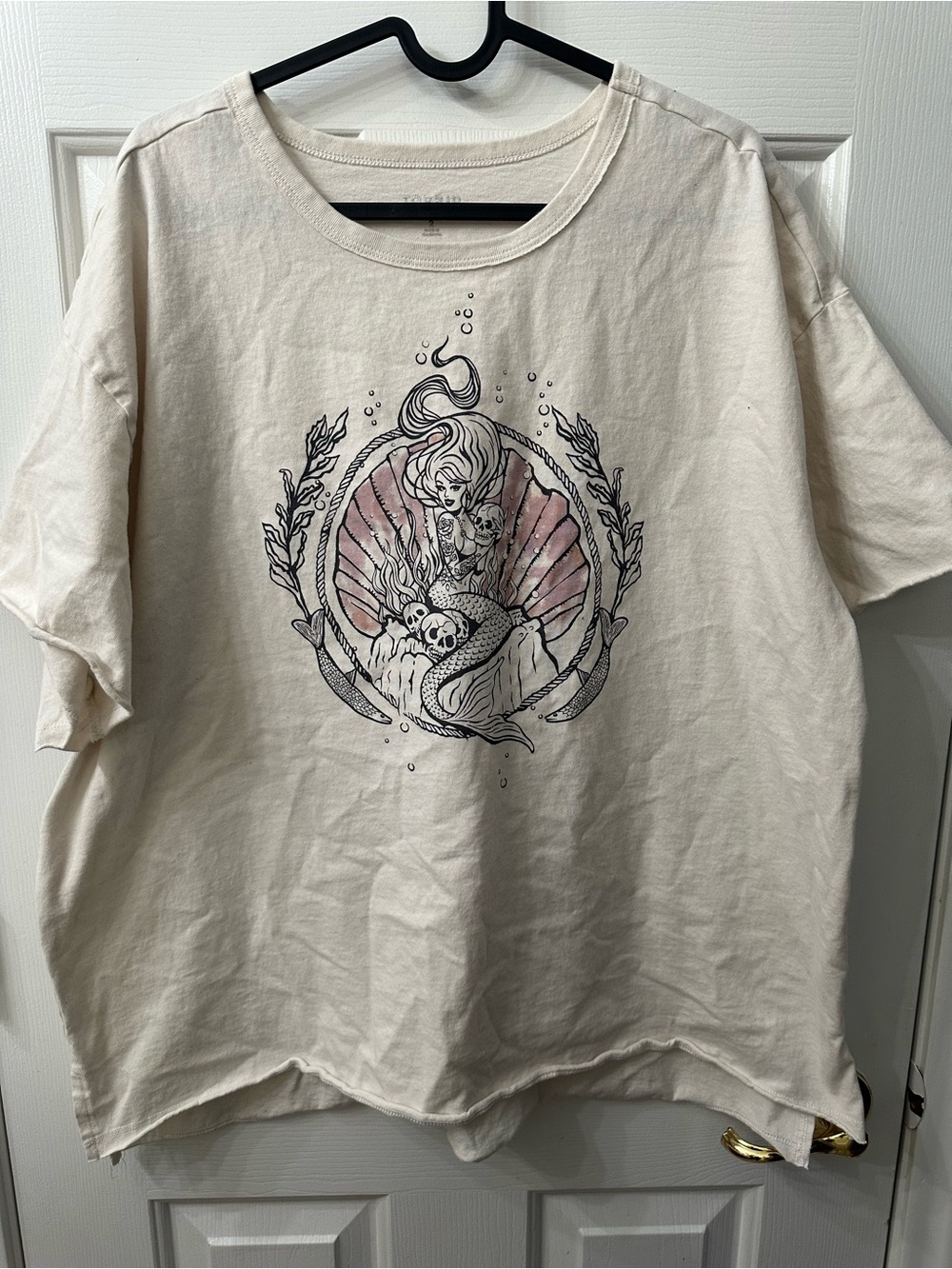 Torrid Top Relaxed Fit Tee Short Sleeve Cream Black Mauve Mermaid Skulls 2X